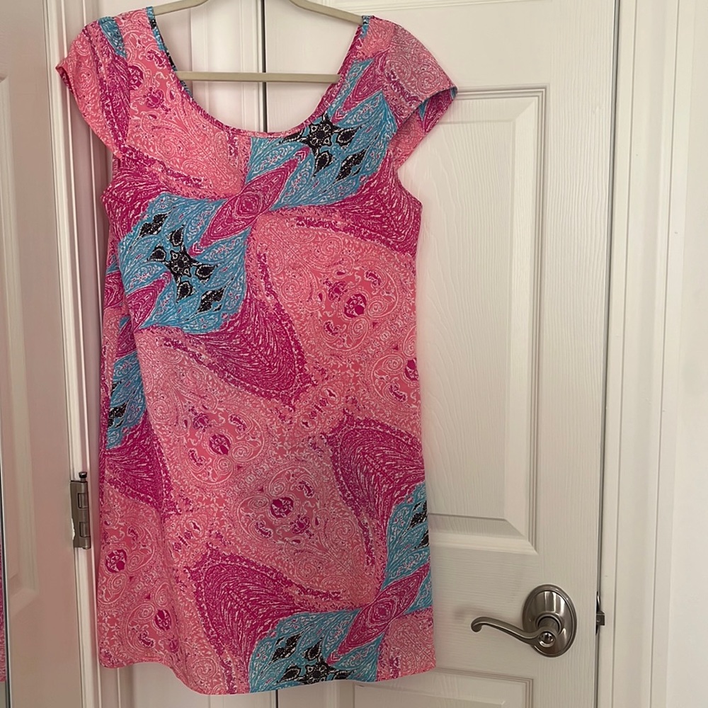 pink/light blue light weight dress! Medium.